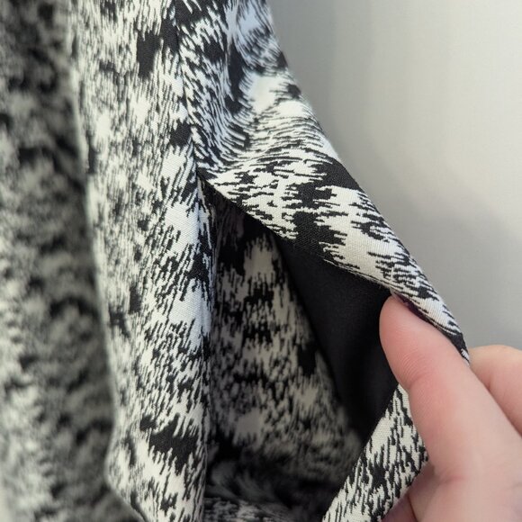 Jessica Simpson Bow-Back Dress, fit and flare, POCKETS, EUC, size 4 - Picture 4 of 7